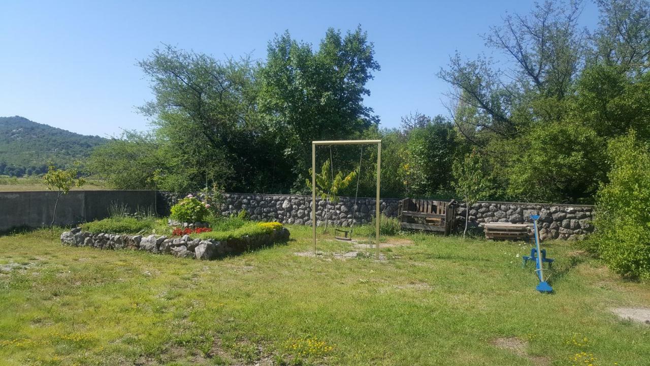 Apartments Barbara Podhum Екстер'єр фото